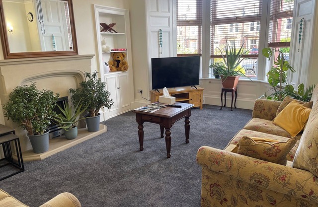 Whole Victorian terrace house 2BR -4 guest