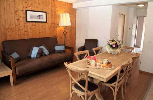 Wifi, 3rd floor, fitness, swimming pool, sauna, hammam, balcony, parking, tv, ski locker, 57-63m²