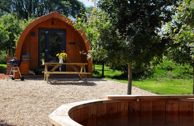 Wild Luxury Buttercup Glamping Pod with WoodFired Hot Tub in quiet rural setting