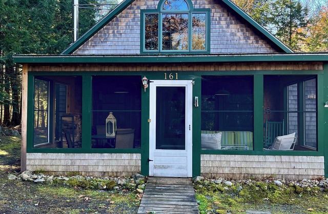 Wildewood Haven - Charming 3-bedroom home located on Long Pond, Rome, ME