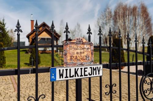 Wilkiejmy wieś ma wzgórzu