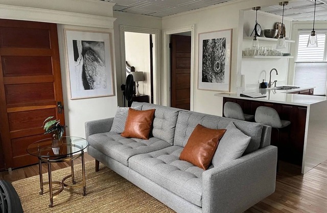 Willard Beach: Cozy Apartment with a King Size Bed