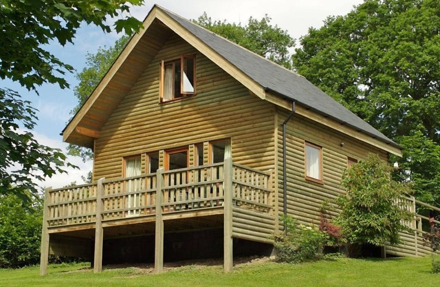 Willow Cottage Style Lodge in Yorkshire Dales, sleeps up to 4, family & pet friendly