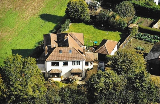 WILLOW RIDGE - a large country house with 3 rental rooms