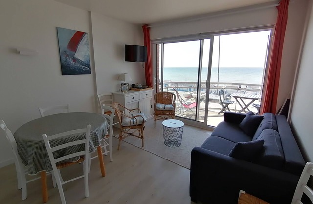Wimereux, facing the sea