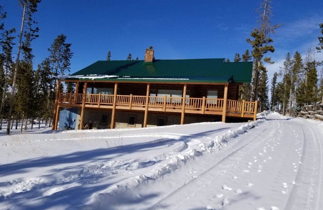 Wind River Country/Yellowstone retreat at Spruce Lodge