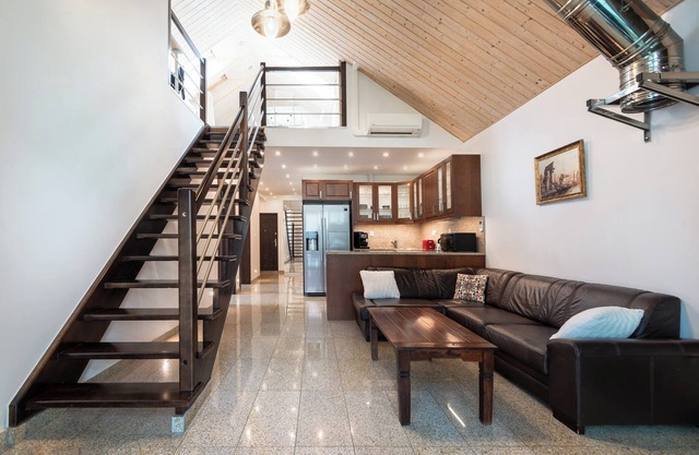 Wind Rose Residence- luxury ApartHotel- two level apartment for 10