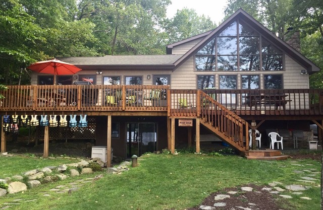Windy Break Lake Front House