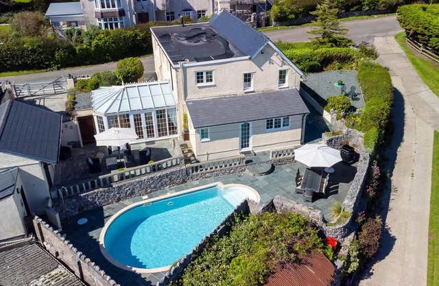 Windy Ridge Cottage - 5 Bedroom Holiday Home - Oxwich