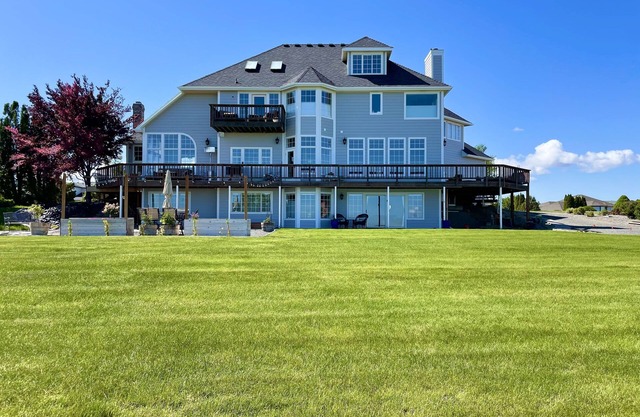 Wine Country Getaway with Amazing Views
