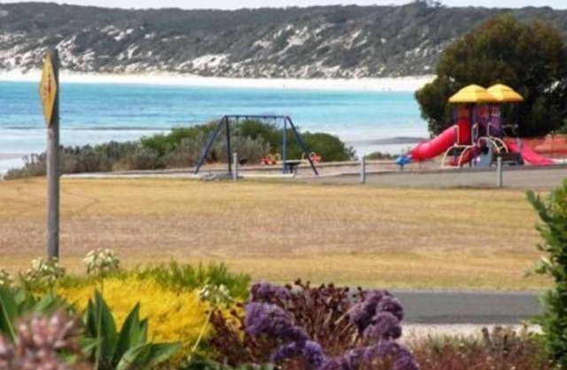 Wintersun Holiday Cottage | Emu Bay | Tommys