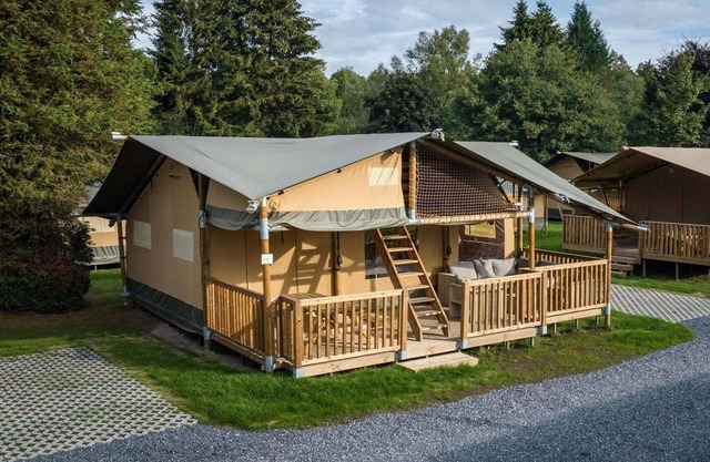 Wodden 8-Person Holiday Tent