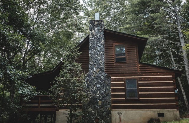 Wolf Creek Cabin | Boone | Hot Tub