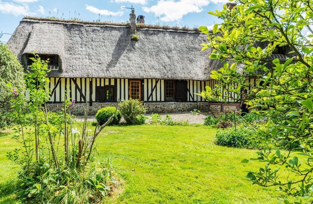 Wonderful private villa for 10 people with WIFI, TV, pets allowed and parking