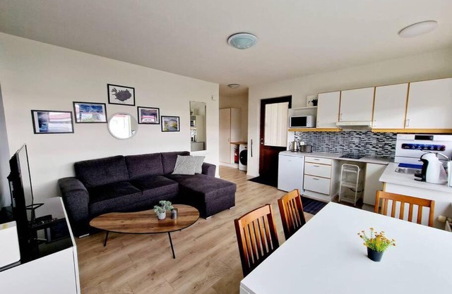 Wonderful apartment with beautiful natural pearls.