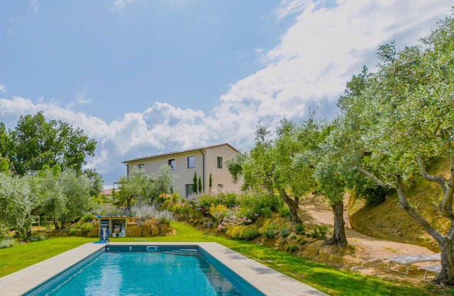 Wonderful private villa for 6 people with A/C, WIFI, private pool, TV, patio and parking