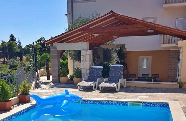 Wonderful private villa for 16 people with A/C, WIFI, private pool, TV and terrace
