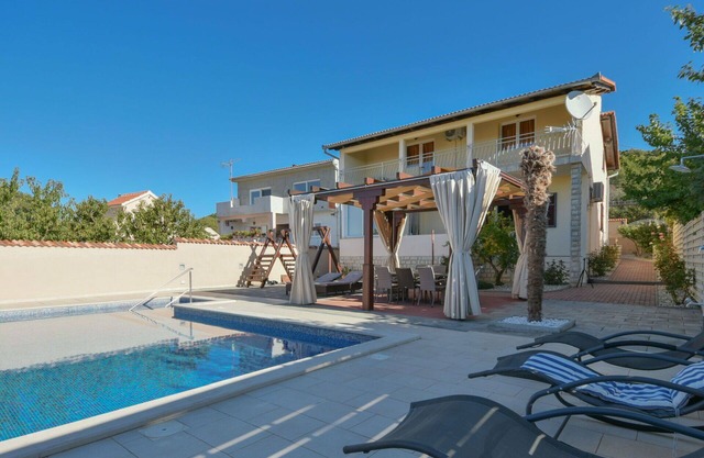 Wonderful private villa with WIFI, private pool, A/C, TV, patio, pets allowed and panoramic view