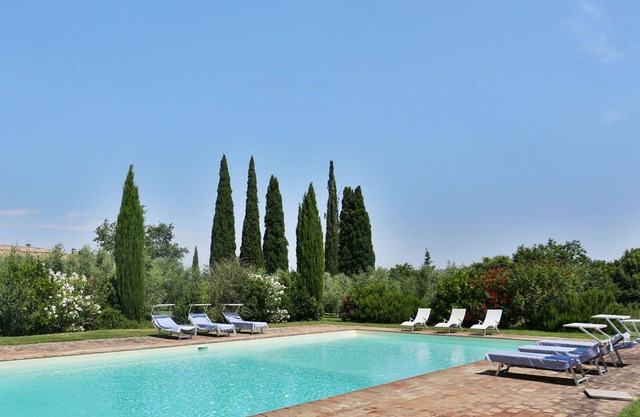 Wonderful private villa for 10 guests with A/C, WIFI, private pool, TV, patio and parking