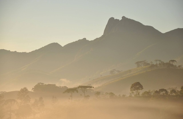 Wonderful site in Mauá with waterfall and lush nature. Full privacy