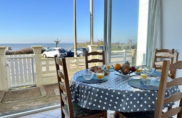 Wonderful villa for 6 guests with WIFI, TV and pets allowed