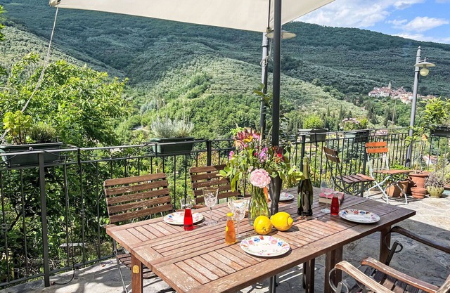 Wonderful villa for 6 guests with terrace and parking