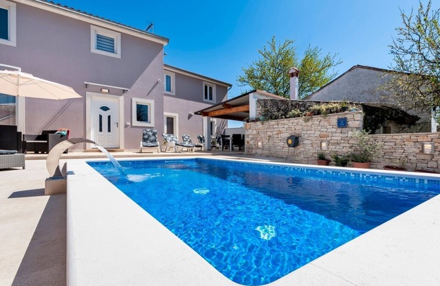 Wonderful Villa Nina with a swimming pool