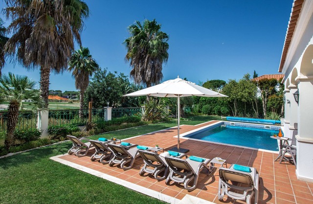 Wonderfully Stylish & Luxurious Villa, Heated Pool, Designer Interior