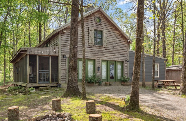 Wonderland Cabin: 3 BR, 2 BA House in Bremen, Sleeps 10