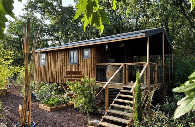Wooden cabins surrounded by nature, in the south of France.