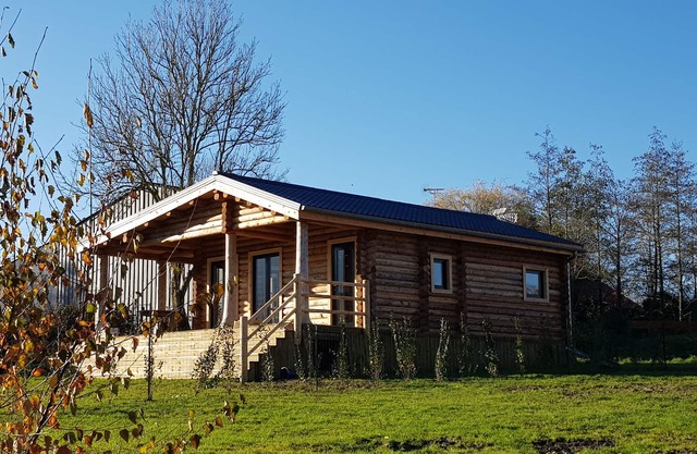 Wooden chalet with large garden