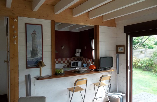 WOODEN HOUSE 500 METERS BEACH