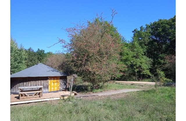 Wooden yurt La Citrolle in Le Thoureil, Maine & Loire