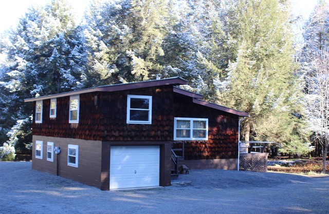 Woodland Pines Vacation Retreat: An Oasis in the Woods!