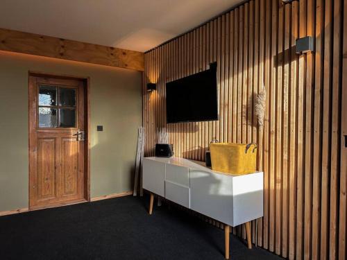 Woody Cabin