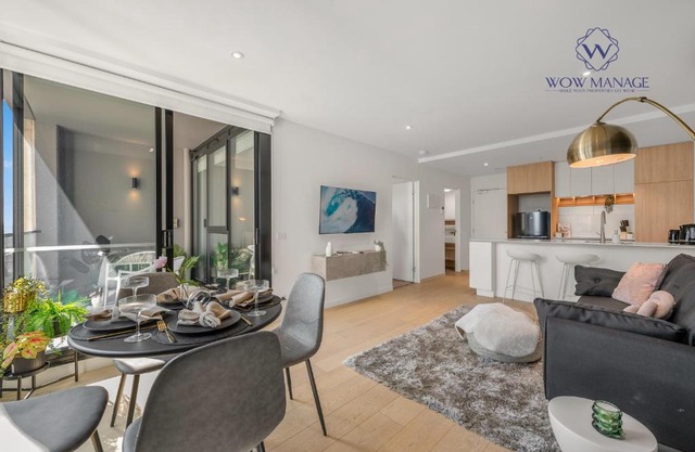 WOW Self-Contained Apartment on Hall