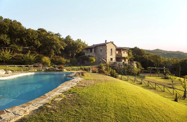 WP Relais Villa Vignalunga in Val d'Orcia,luxurious estate with swimming pool