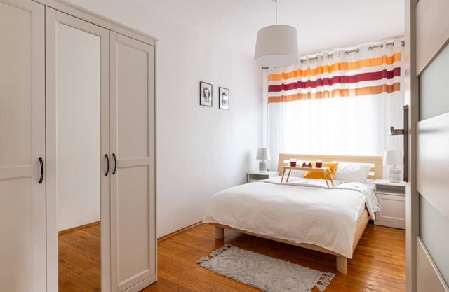 Wrocław Apartment - Balcony, Park and Tram nearby - by Rentujemy