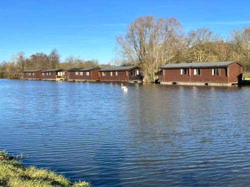 Wroxham Broads Lodge Houseboat
