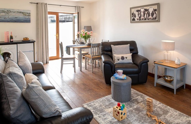 Y Bwthyn: 2 bedroom pet-friendly cottage in Glan Gors, Anglesey