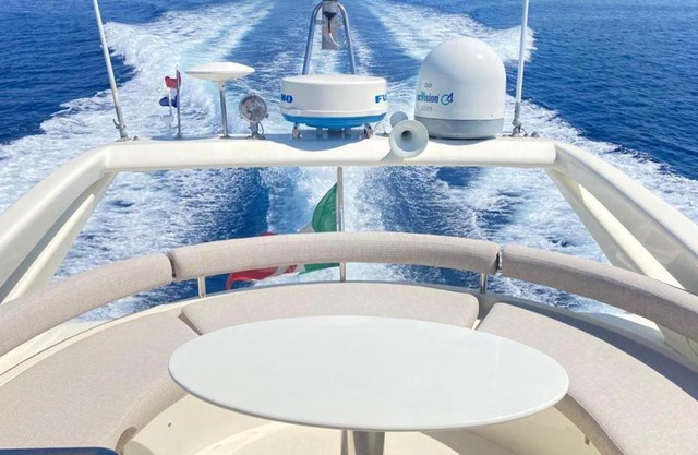YACHT-KYRAL⭑⭑⭑⭑⭑Clima, Salotto, Wi-Fi,Bollicine