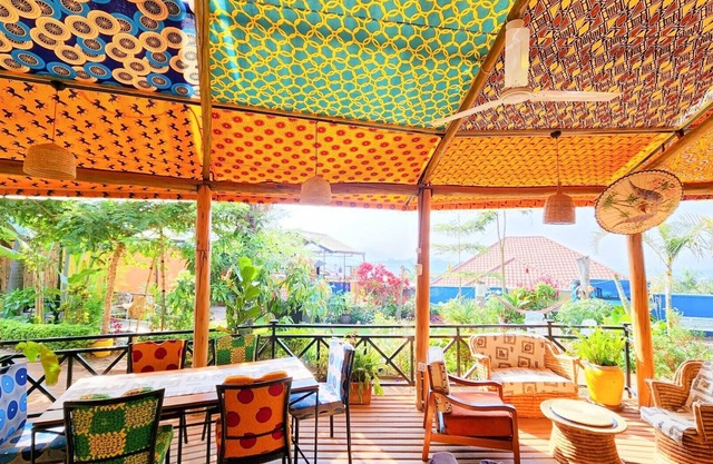 Yambi Guesthouse