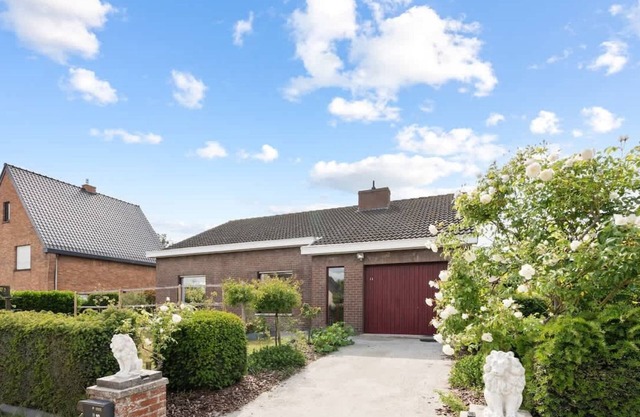 Yde et Maré - single level home with garden