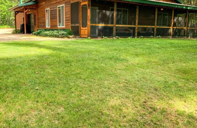 Year Round Dog-friendly Lake Cabin on ATV & Snowmobile trails - Outing, MN