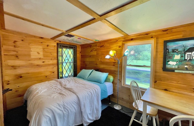 Yellow Creek Mountain Retreat, Creekside Paradise