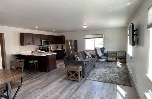 Yellowstone Retreat Rentals UC: two blocks from Yellowstone!