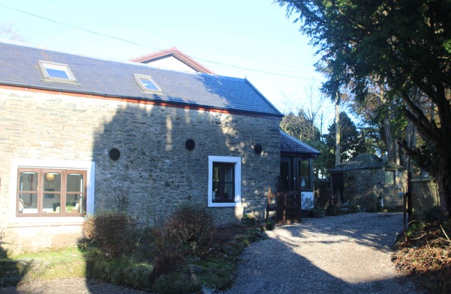 Yewtree Cottage -The Art House