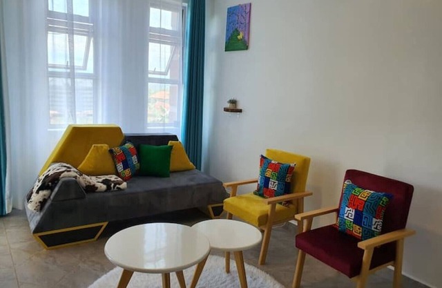 Yonny's Citadel#3nBeautiful, serene little apartment overlooking the Nile River.