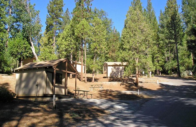 Yosemite Lakes Bunkhouse Cabin 27