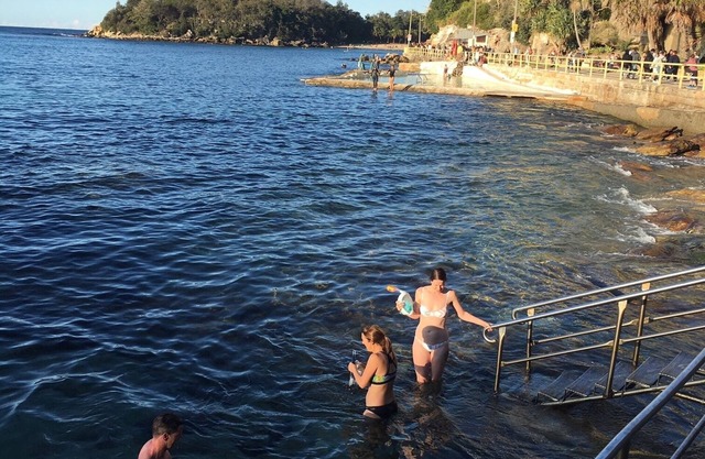 Your best choice of direct Beach front accommodation in Manly 4